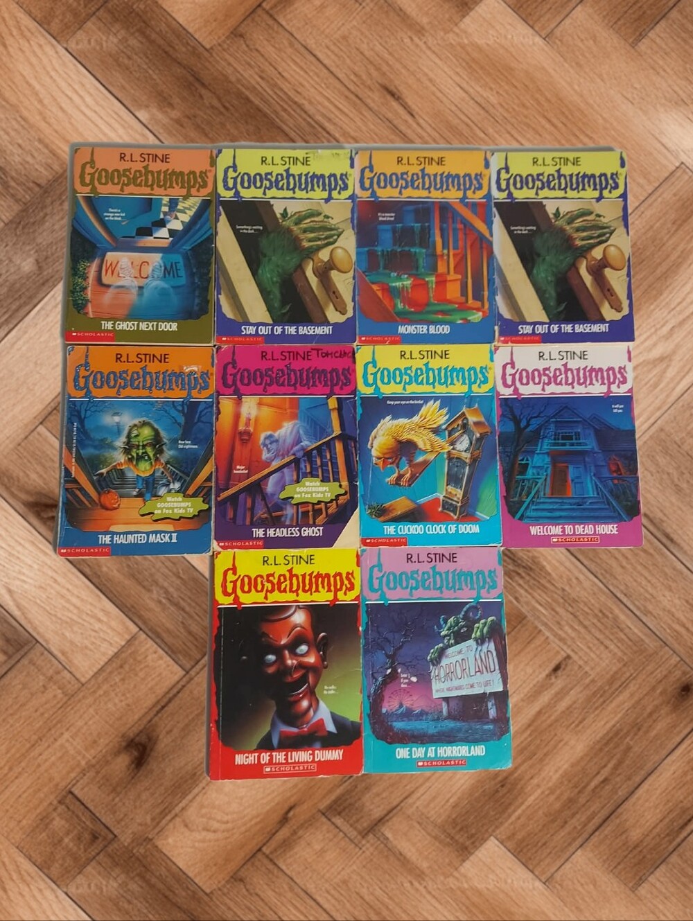 📚 Vintage Goosebumps Book Lot (10 Books) - R.L. Stine 🎃